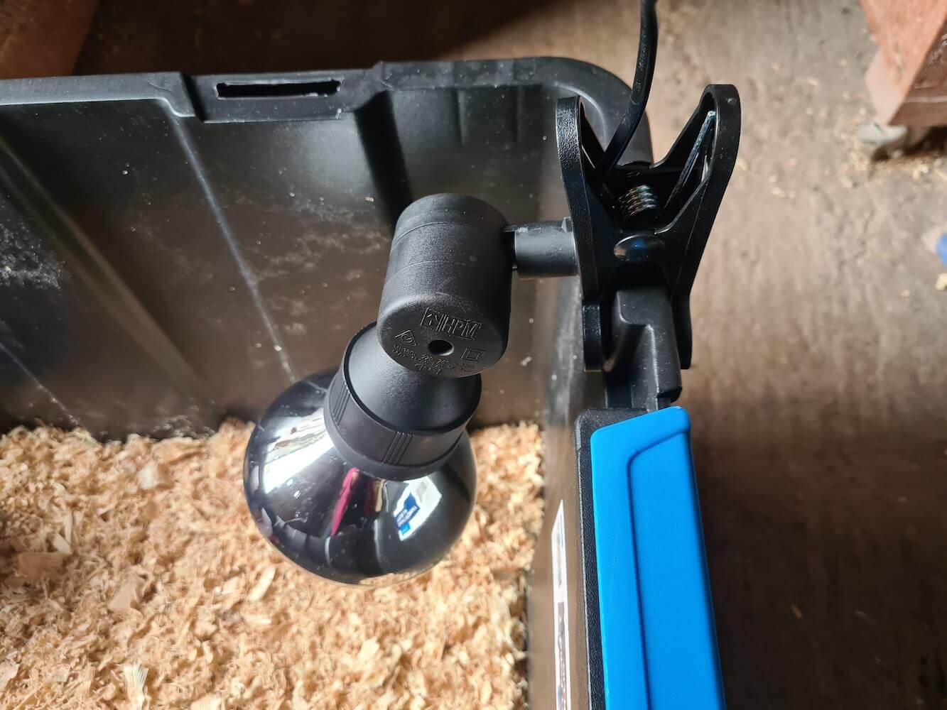 Brooder box with clip on light
